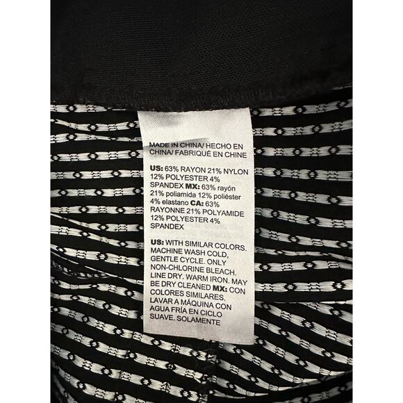 Chicos Pants Womens Size 0R or 4 (28x26) Black White Polka Dot Ankle Crop - Picture 4 of 9